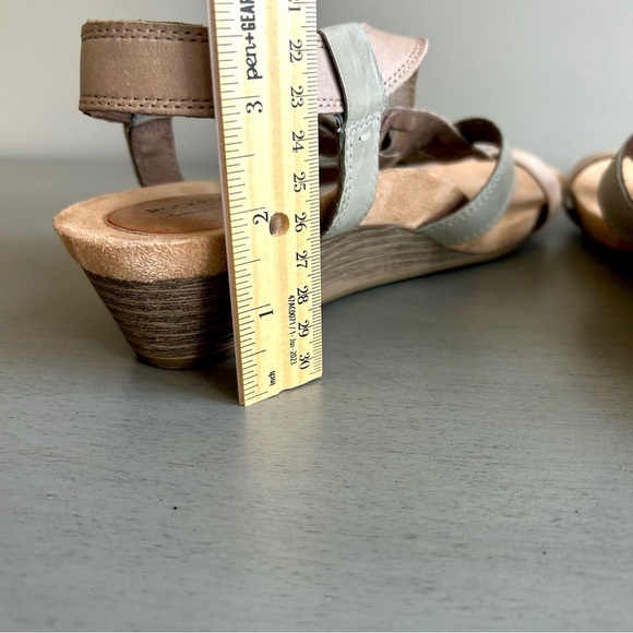 Rockport Cobb Hill Leather Strappy Wedge Sandal Sz10N Beige Neutral Arch Support - Picture 13 of 15